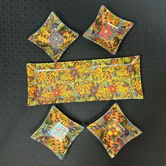 Prima Design Floral platter W/ 4 Matching Dishes - Picture 10 of 10